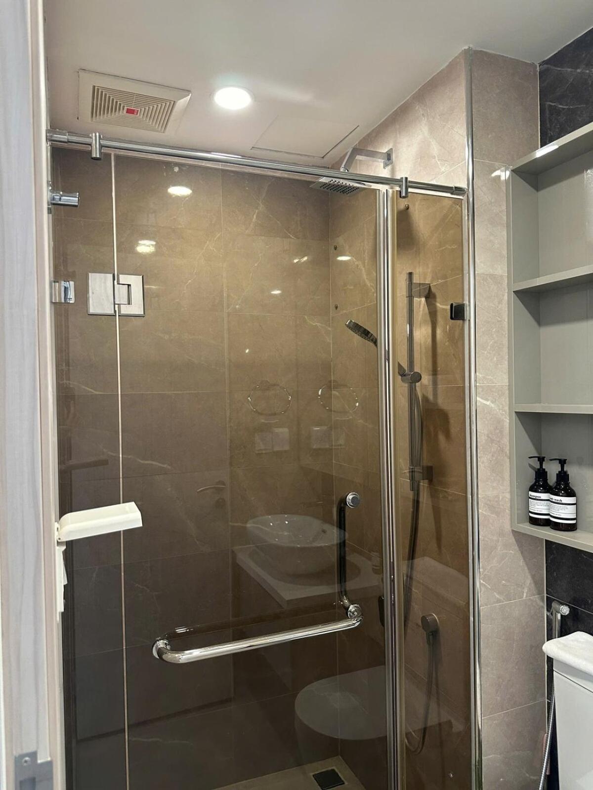 Happy Premier - 3br Near Exhibition Secc Apartment *